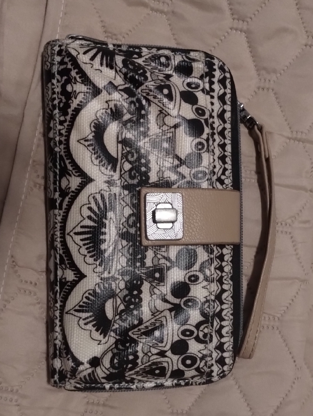 Sakroots Black & White Patterned Wristlet Wallet with Tan Accent